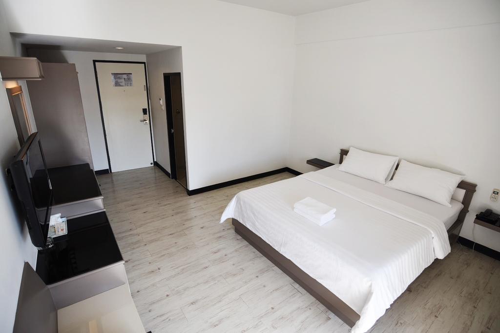 Hi Season Hotel Hatjaj Kültér fotó