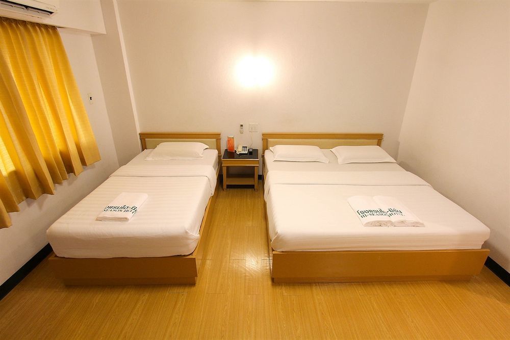 Hi Season Hotel Hatjaj Kültér fotó